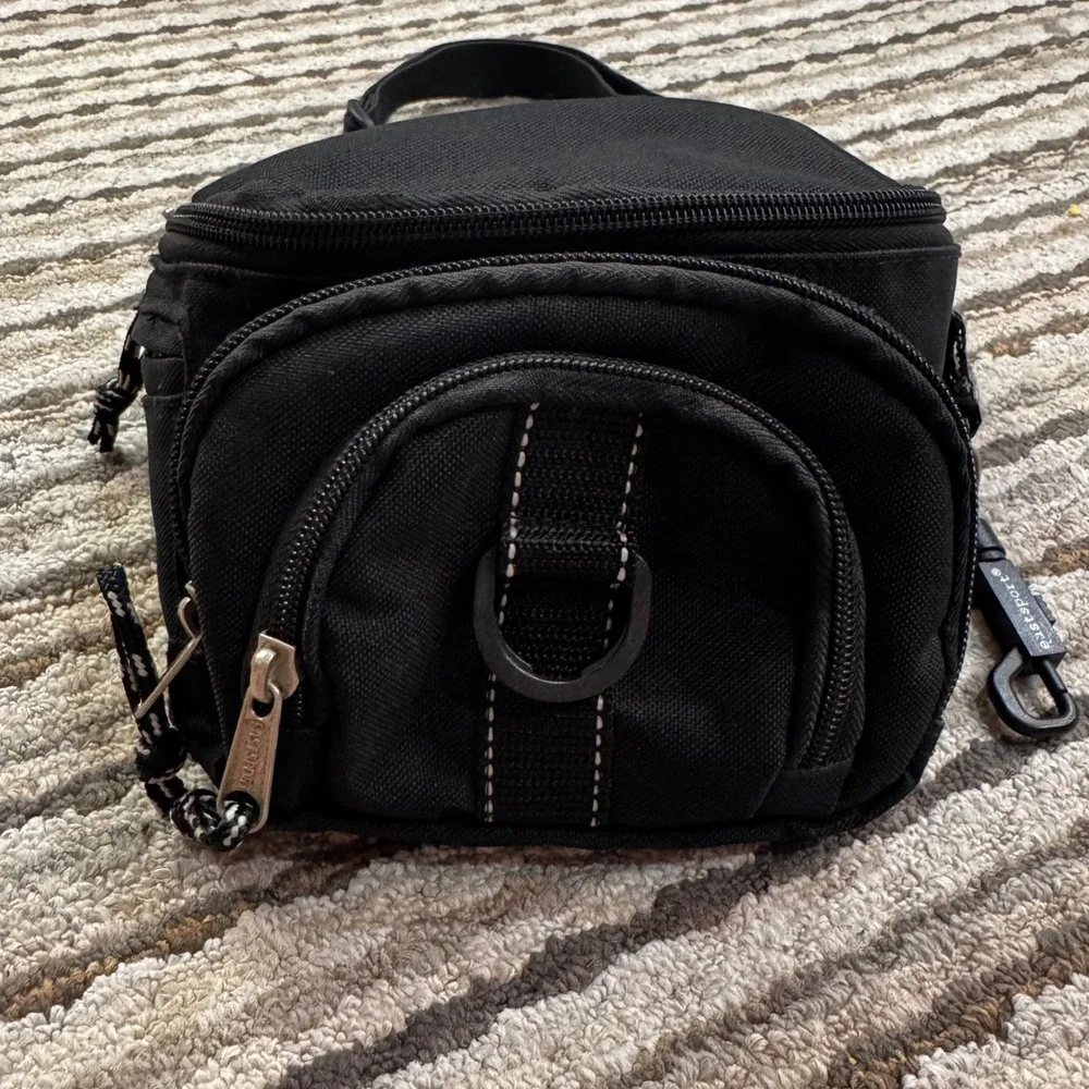 Eastsport Black Y2K Fanny Pack Outdoor Bag Adjustable Shoulder Strap Travel Case